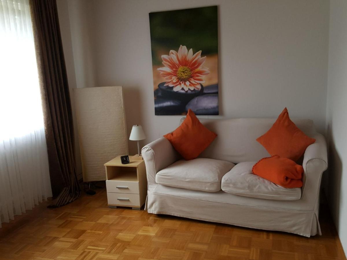 Ferienwohnungen Am Finkenweg 贝斯特维格 外观 照片